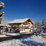 Alpenbluemchen Apts. Der Kornauer Stuben *