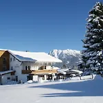 شقة Alpenbluemchen Apts. Der Kornauer Stuben *